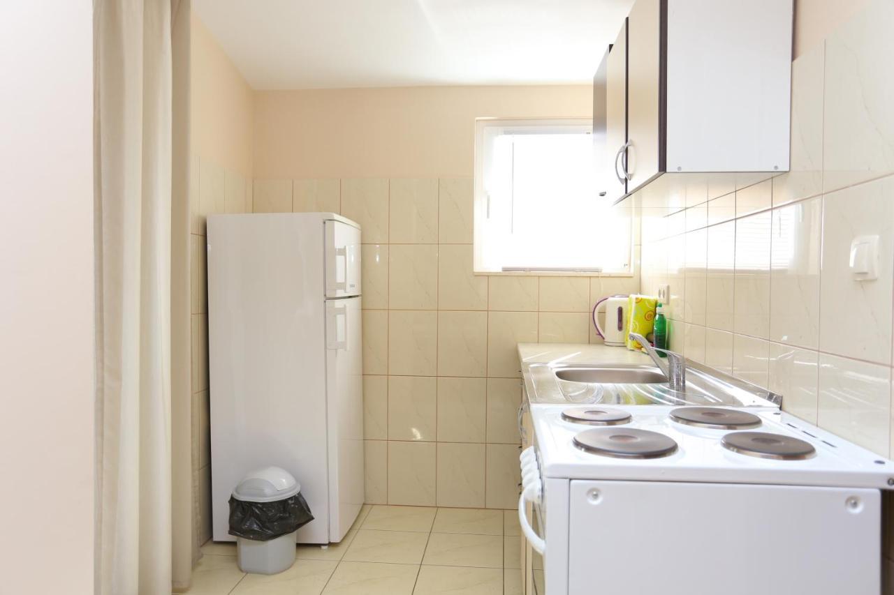 Apartments By The Sea Nemira, Omis - 17039 Tice Εξωτερικό φωτογραφία